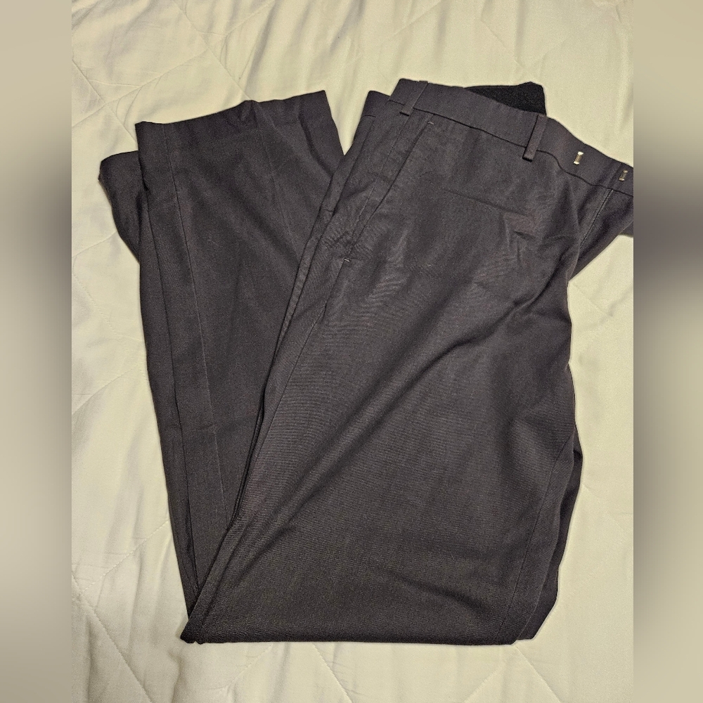 EUC MEN'S dress pants.  33 x 32